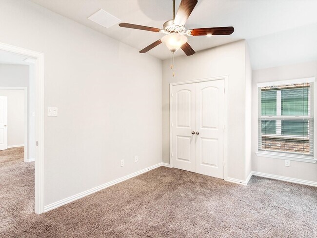 Building Photo - 16609 Spence Park Ln