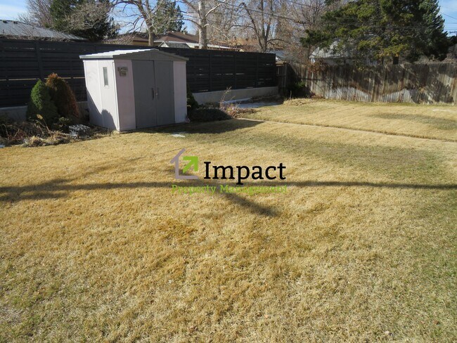 Building Photo - 5564 E Utah Pl