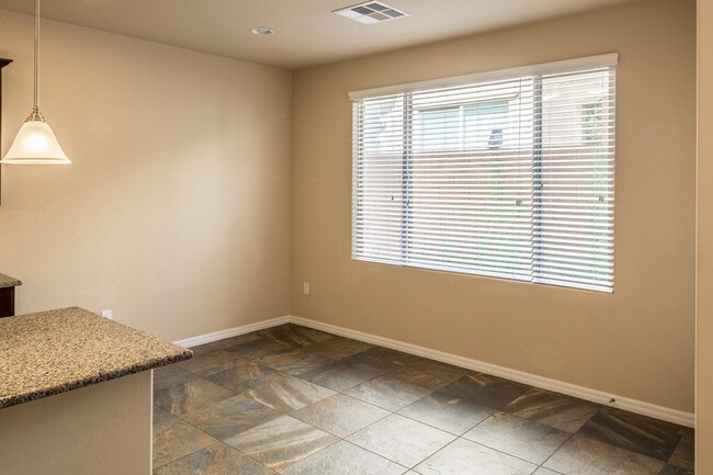 Building Photo - ABSOLUTELY STUNNING HOME IN POSH DOWNTOWN SUMMERLIN!