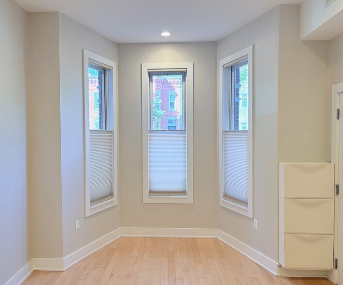 Building Photo - 1123 6th St NW