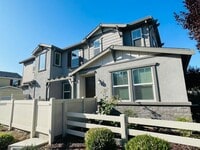 Building Photo - 6198 Paseo de Mooney