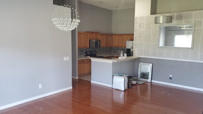 Building Photo - 2120 Island Walk Dr