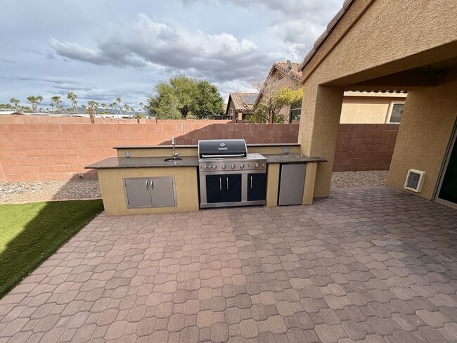 Building Photo - Vail School District Beauty