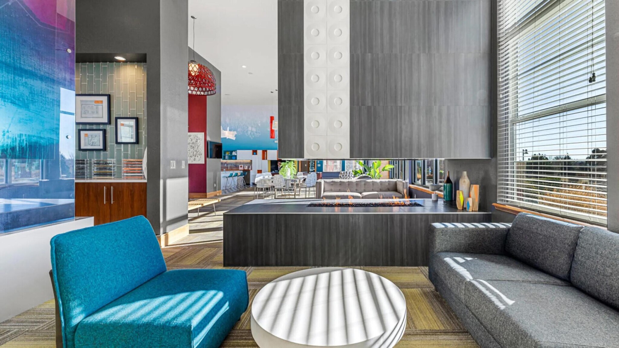 Building Photo - 4000 N Albion St