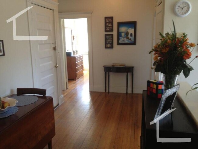 Building Photo - No Brokers fee, Ho Security Deposit, heat,...