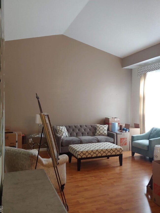 Building Photo - 7309 Roxanne Ln