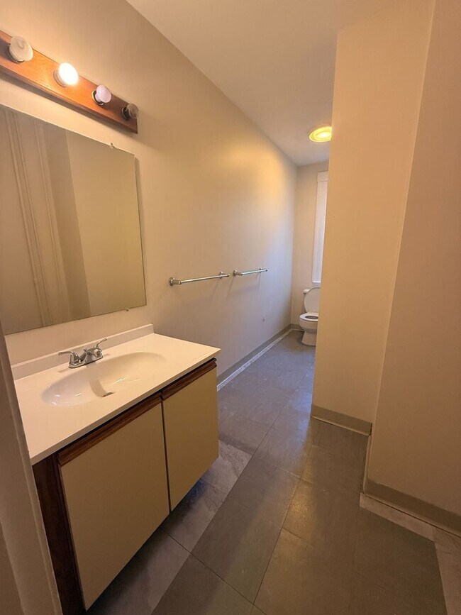 Building Photo - 1-7 Glenwood Ave.