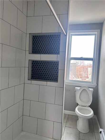 Building Photo - 306 Potters Ave