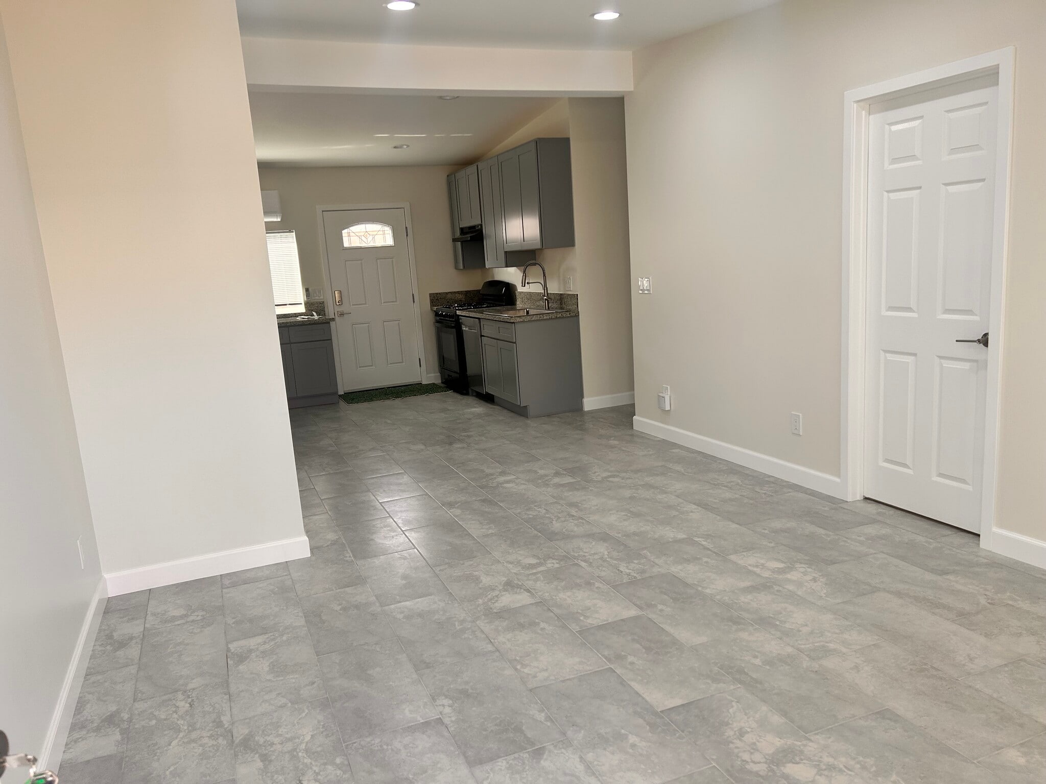 Building Photo - 8418 Stewart and Gray Rd