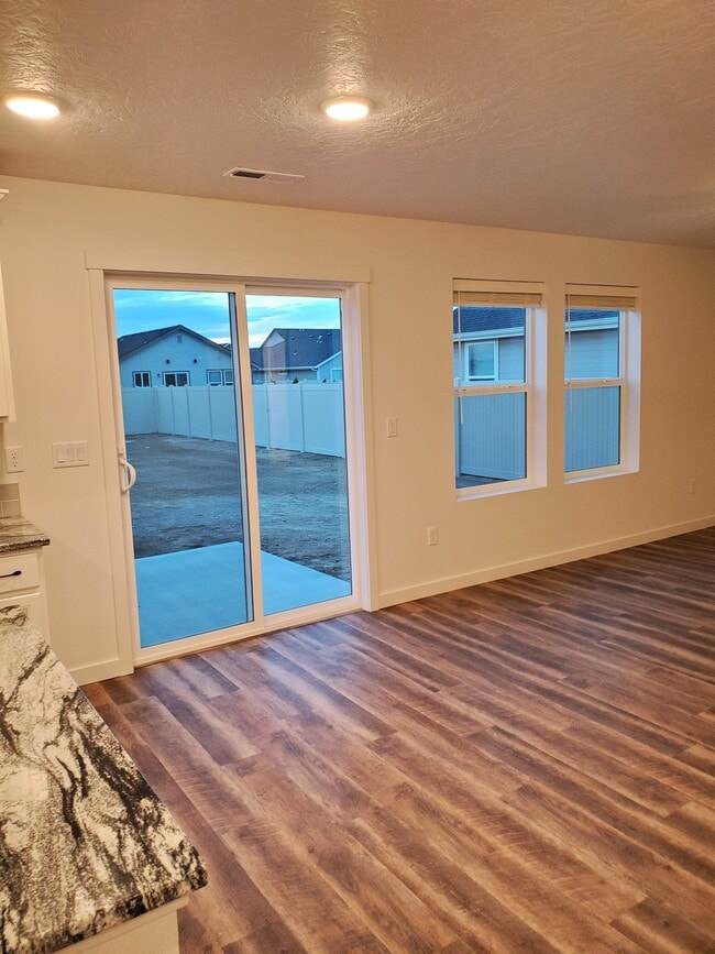 Building Photo - 17761 Jackson Ridge Way