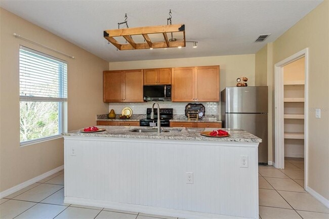 Building Photo - 2470 Valhalla Dr