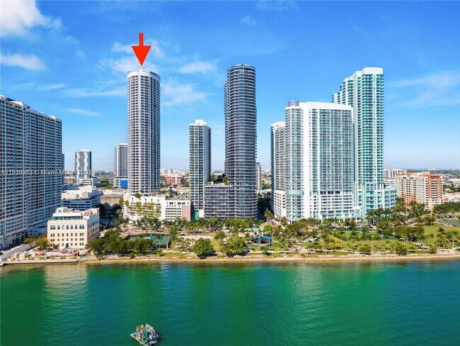 Building Photo - 1750 N Bayshore Dr