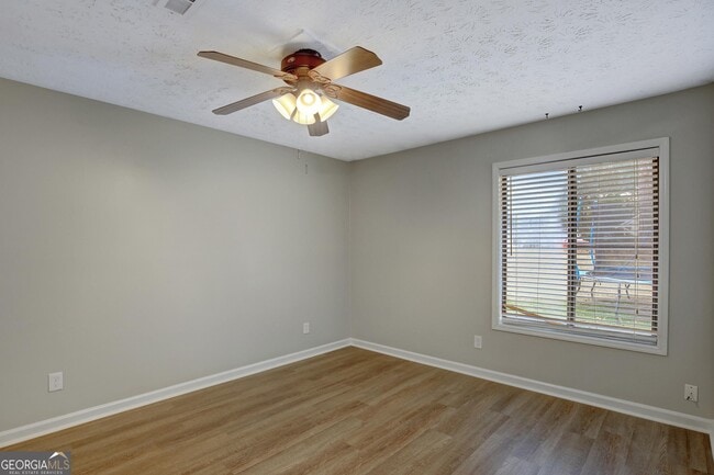 Building Photo - 107 Ridge View Ct