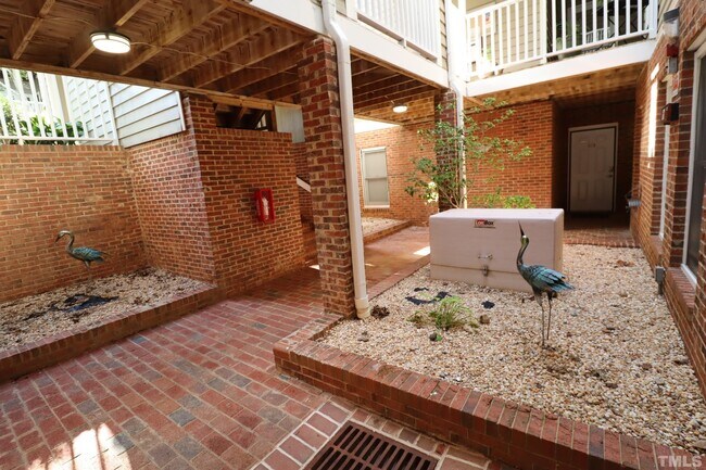 Building Photo - 510 Springfork Dr