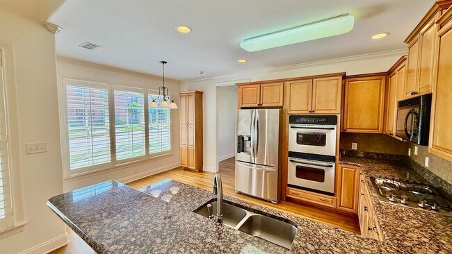 Building Photo - 9008 Arden Meadows Dr