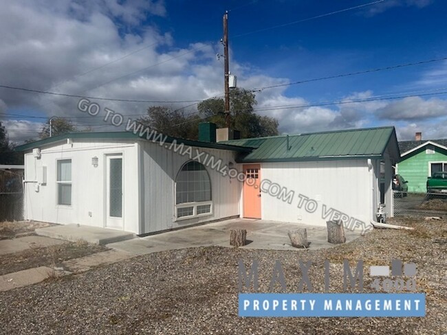 Primary Photo - 506 1/2 W UTE AVE - GREAT UNIT, RECENT UPD...