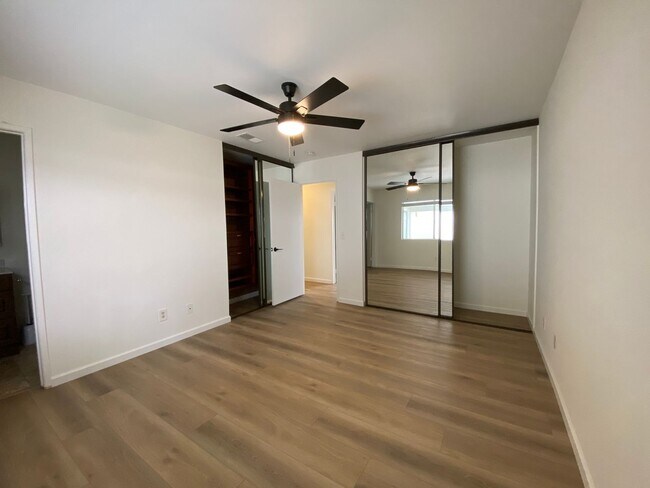 Building Photo - Spacious 4 Bedroom 2 Bath in Desirable Oceanside!