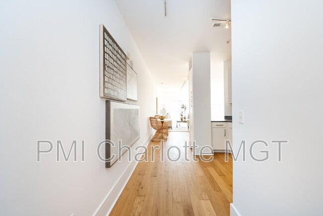 Building Photo - 1600 Fulton Ave