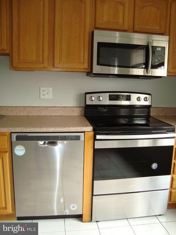 Building Photo - 1807 Arwell Ct