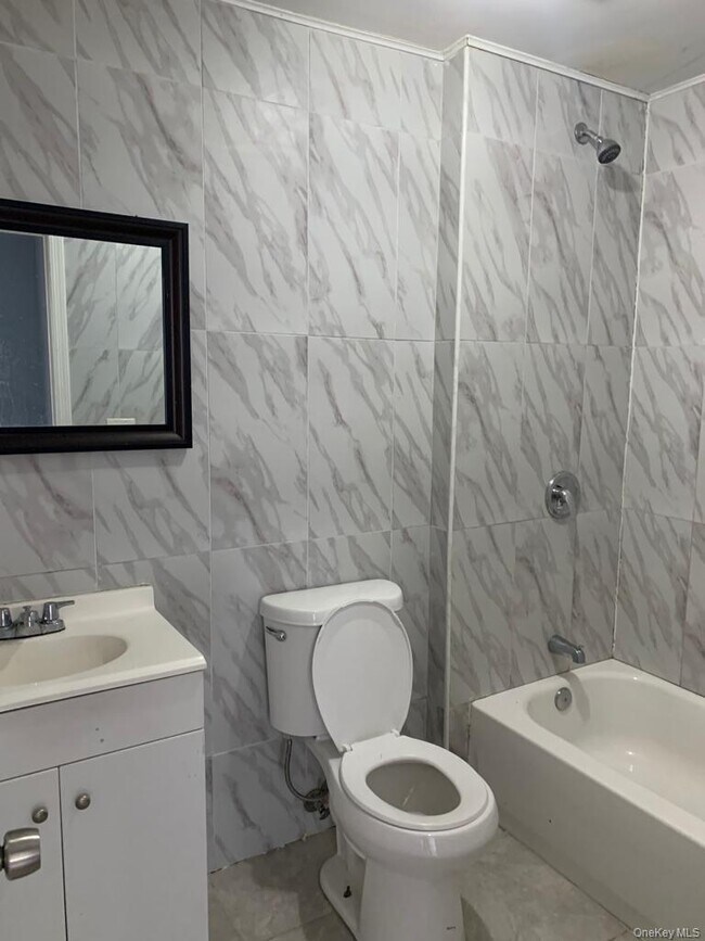 Building Photo - 432 Beach 48th St