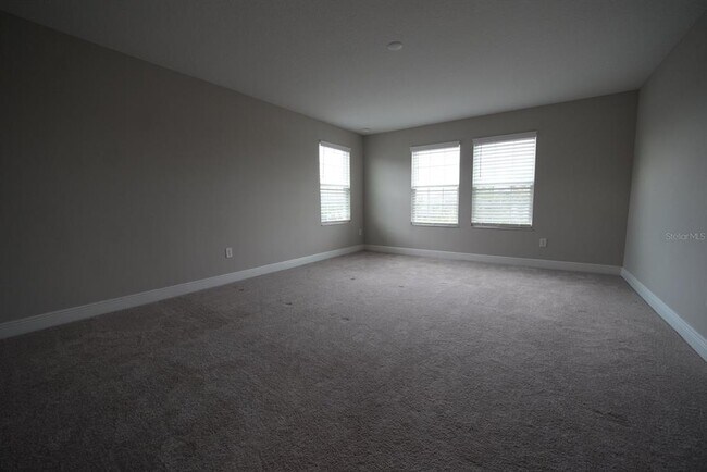 Building Photo - 5450 Wayfarer Ave