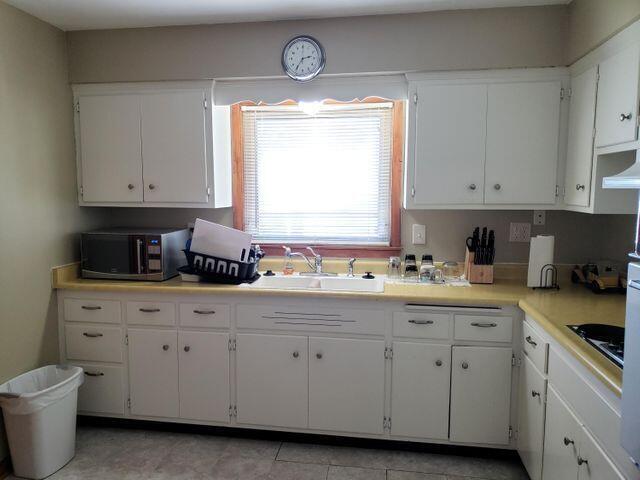 Building Photo - 11325 W Center St