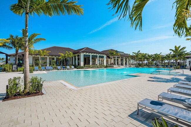 Building Photo - 9256 Crestview Cir