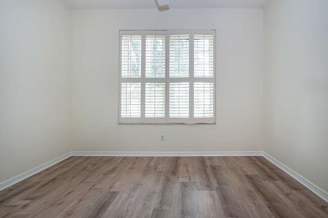 Building Photo - 8419 Whispering Woods Ct