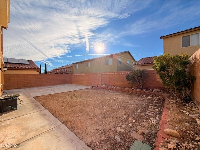 Building Photo - 10733 Mentesana Ave