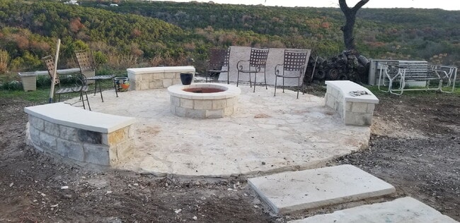 Building Photo - Beautiful Hill Country Retreat Near Lake Travis with AMAZING VIEWS