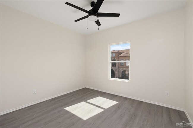 Building Photo - 18 Stablewood