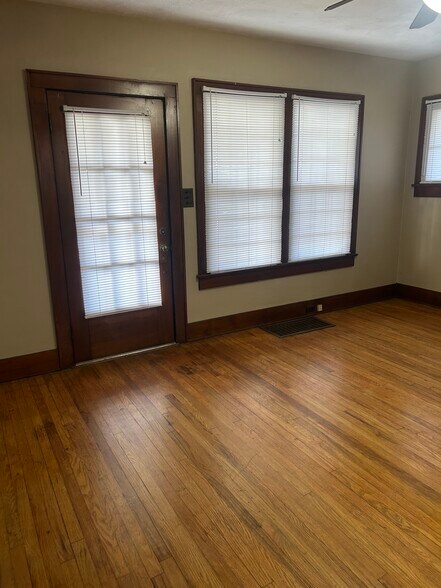 Building Photo - 2821 Asbury Rd