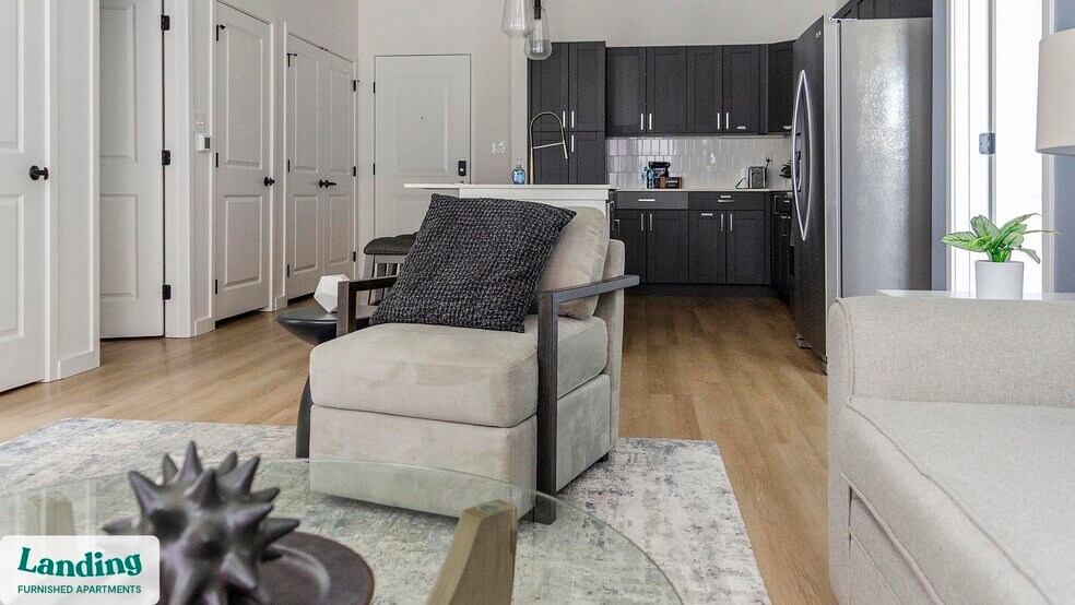 Building Photo - 650 N Main St