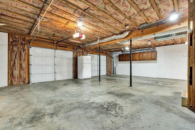Building Photo - 217 Home Pl Ct SE