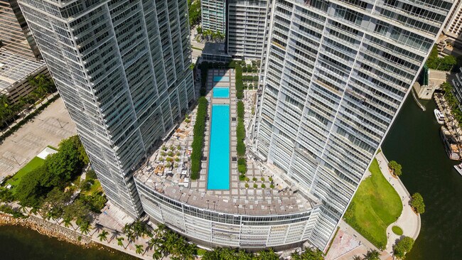 Building Photo - 465 Brickell Ave