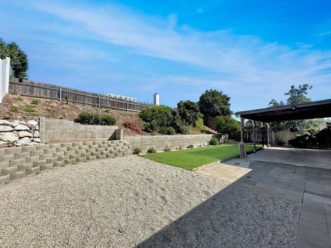 Building Photo - Charming 4BD/2BA House in San Carlos W/ W/...