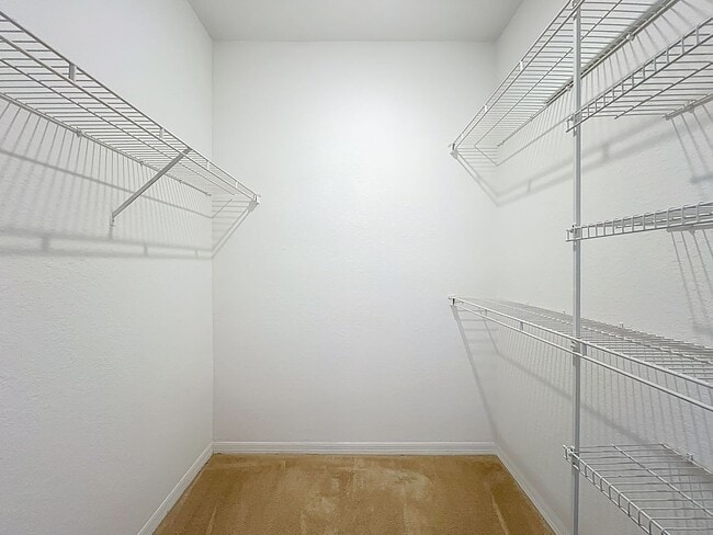 Building Photo - Renovated 2 Bed / 2 Bath Condo in Gated Visconti Condominiums – Maitland