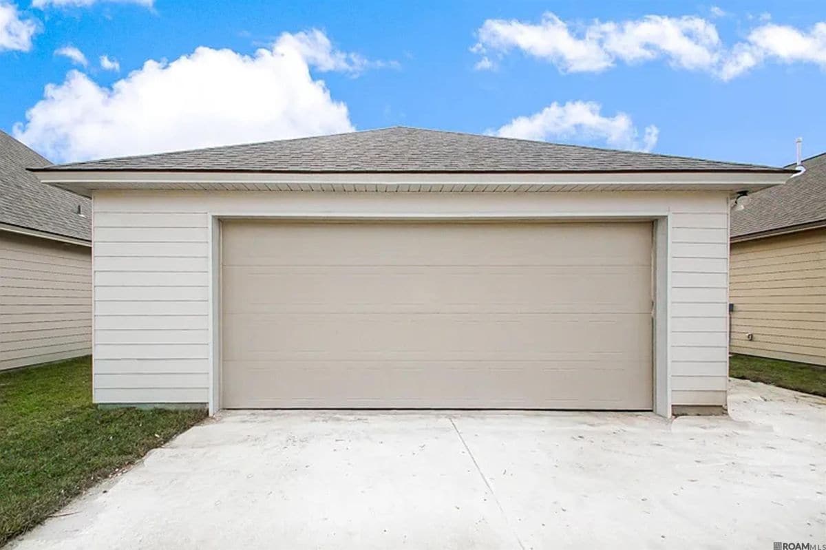 Building Photo - 7623 Waterview Dr