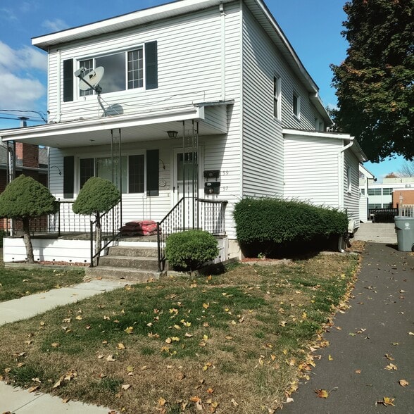 Primary Photo - 57 Tomlinson Ave