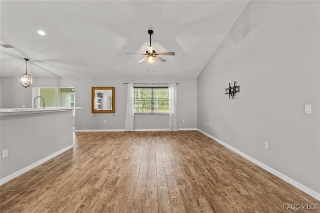 Building Photo - 17 Eugenia Ct N