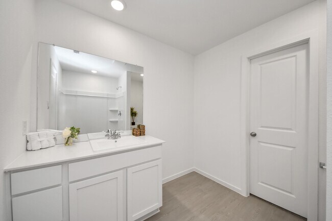 Building Photo - 6510 Linden Leaf Dr