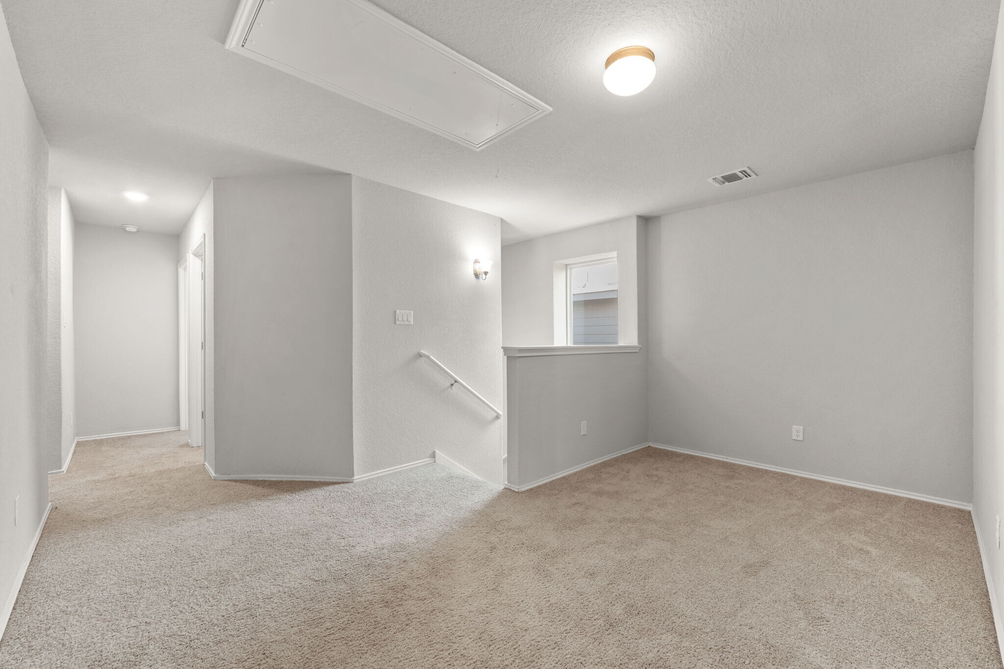 Building Photo - 3452 Redbud Grv