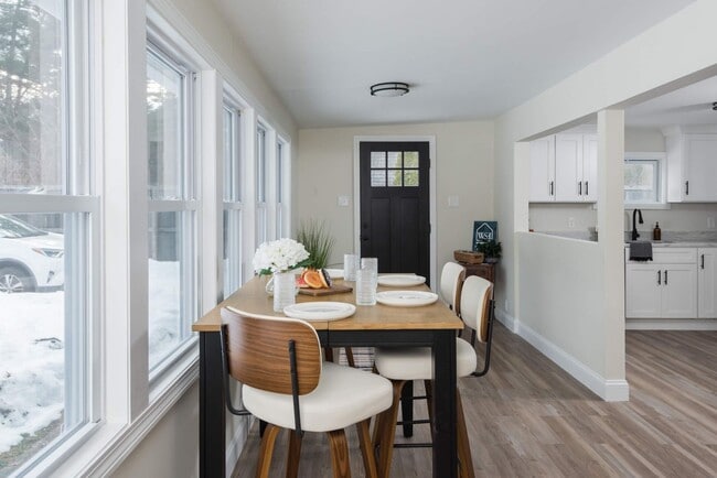 Building Photo - opportunity in South Carver!!