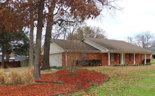 Building Photo - South Tyler! Beautiful 4 Bedroom, 3 Bath House