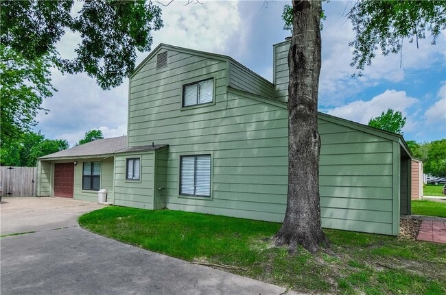 Building Photo - 1506 Lemon Tree Ln