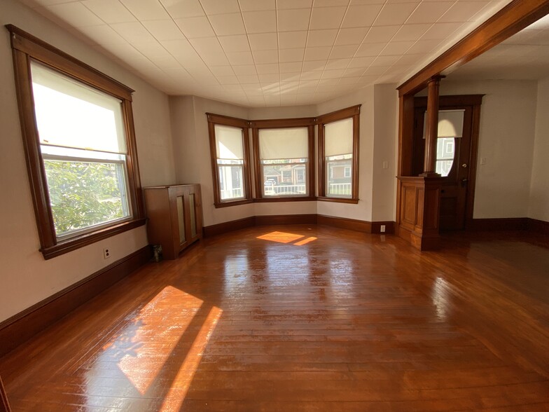 Living Room - 139 Chauncy St