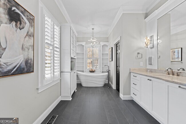 Building Photo - 102 N Cove Dr