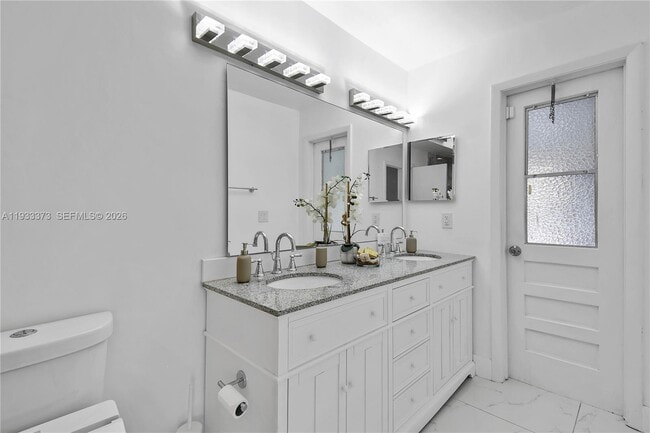 Building Photo - 406 Sailboat Cir