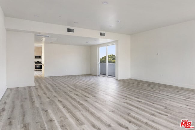 Building Photo - 3210 Verdugo Rd