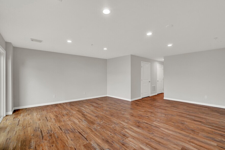 Building Photo - 1269 Elderslie Ln